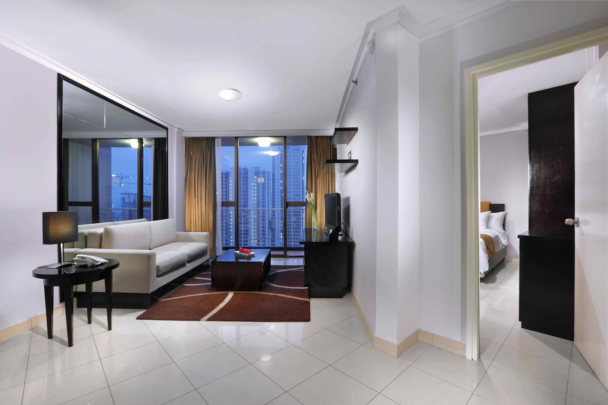 Horison Ultima Suite & Residences Rasuna Jakarta Exterior photo